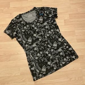 UNDER ARMOUR Black & Gray Fitted Heat Gear Top